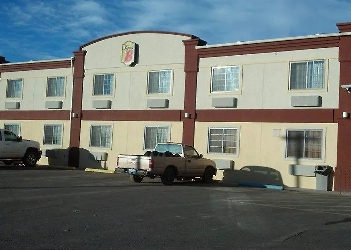 Hotel Super 8 By Wyndham 2*