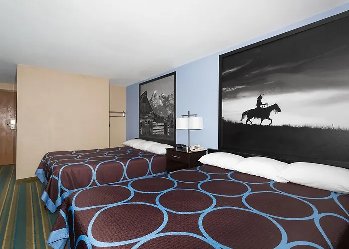 Super 8 By Wyndham Douglas