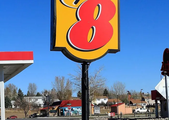 Super 8 By Wyndham 2* Douglas