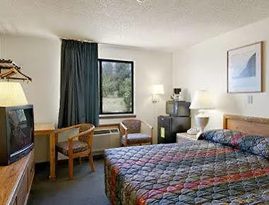 Super 8 By Wyndham 2*